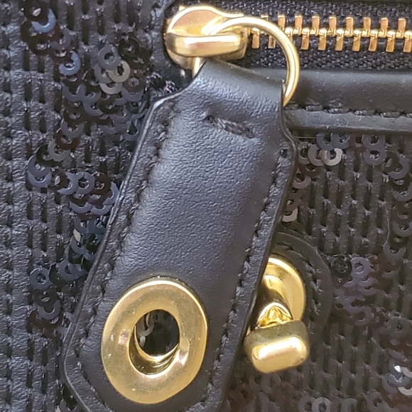 Poppy Sparkly Cross Body Bag - Picture 9 of 13